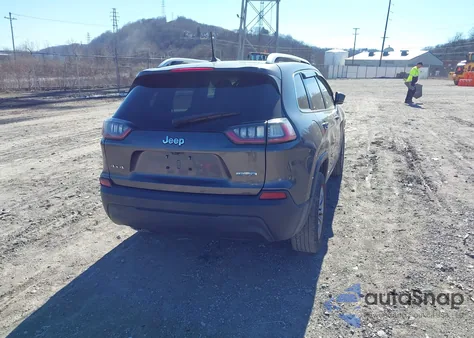 2020 Jeep Cherokee Latitude Plus 4X4 z USA, uszkodzony, nr VIN 1C4PJMLB7LD533637